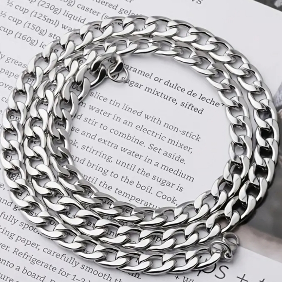 New! MEN'S 10mm Stainless Steel Cuban Link Chain.  29 Inches - Picture 3 of 3